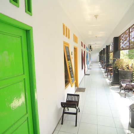 Hotel Boegenviel Syariah Lamongan 外观 照片